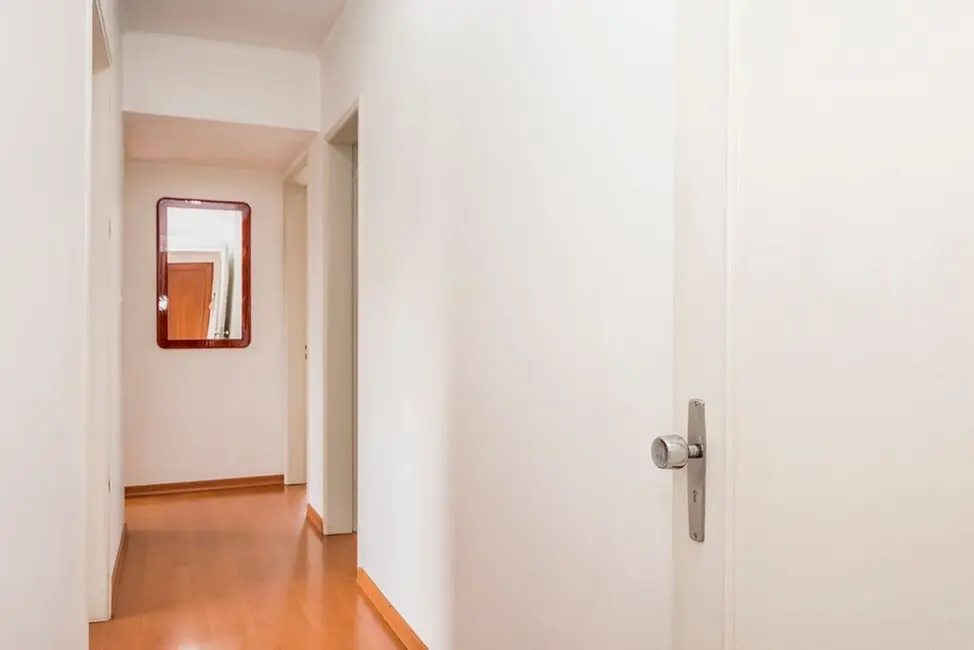 Apartamento com 3 quartos à venda, 86m2 em São Geraldo, Porto Alegre - RS - imagem 7 Foto 7 de Apartamento com 3 quartos à venda, 86m2 em São Geraldo, Porto Alegre - RS