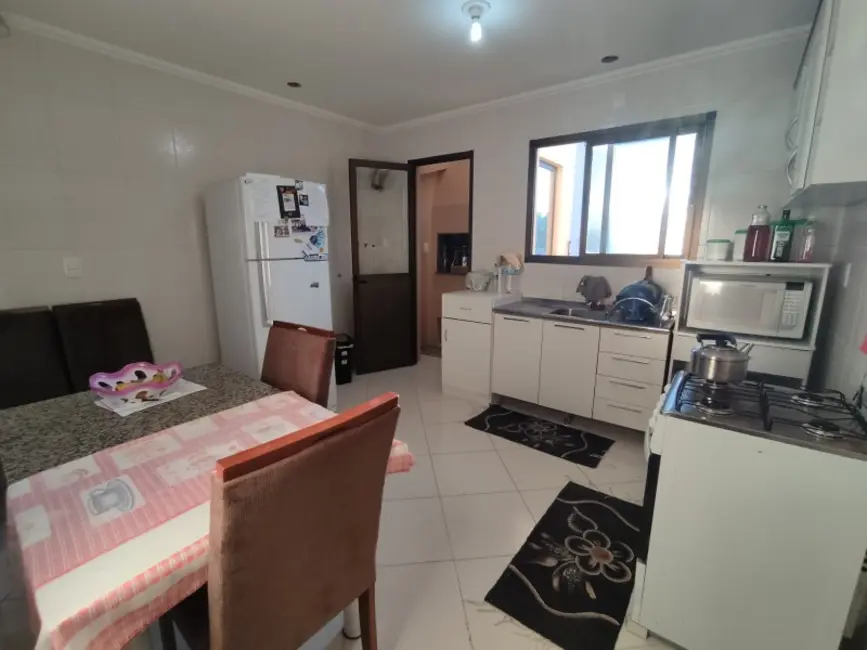 Casa com 2 quartos à venda, 122m2 em Diamantino, Caxias Do Sul - RS - imagem 9 Foto 9 de Casa com 2 quartos à venda, 122m2 em Diamantino, Caxias Do Sul - RS