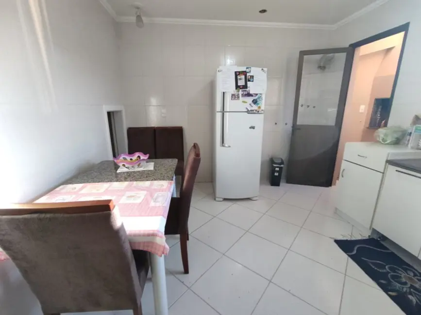 Casa com 2 quartos à venda, 122m2 em Diamantino, Caxias Do Sul - RS - imagem 5 Foto 5 de Casa com 2 quartos à venda, 122m2 em Diamantino, Caxias Do Sul - RS
