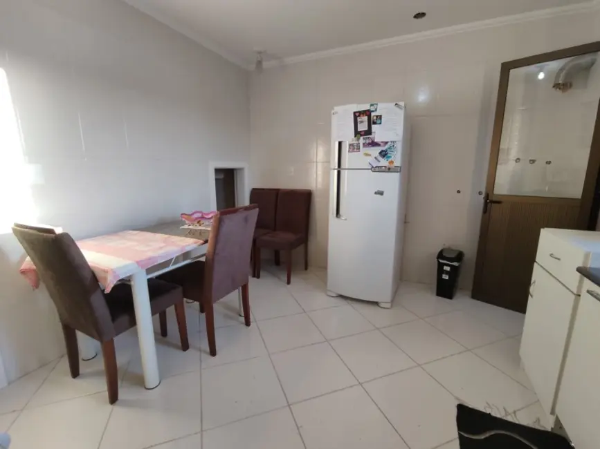Casa com 2 quartos à venda, 122m2 em Diamantino, Caxias Do Sul - RS - imagem 8 Foto 8 de Casa com 2 quartos à venda, 122m2 em Diamantino, Caxias Do Sul - RS