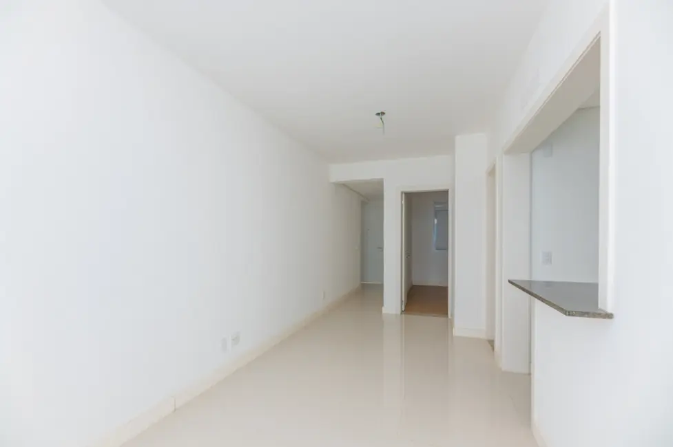 Apartamento com 1 quarto à venda, 55m2 em Passo da Areia, Porto Alegre - RS - imagem 7 Foto 7 de Apartamento com 1 quarto à venda, 55m2 em Passo da Areia, Porto Alegre - RS