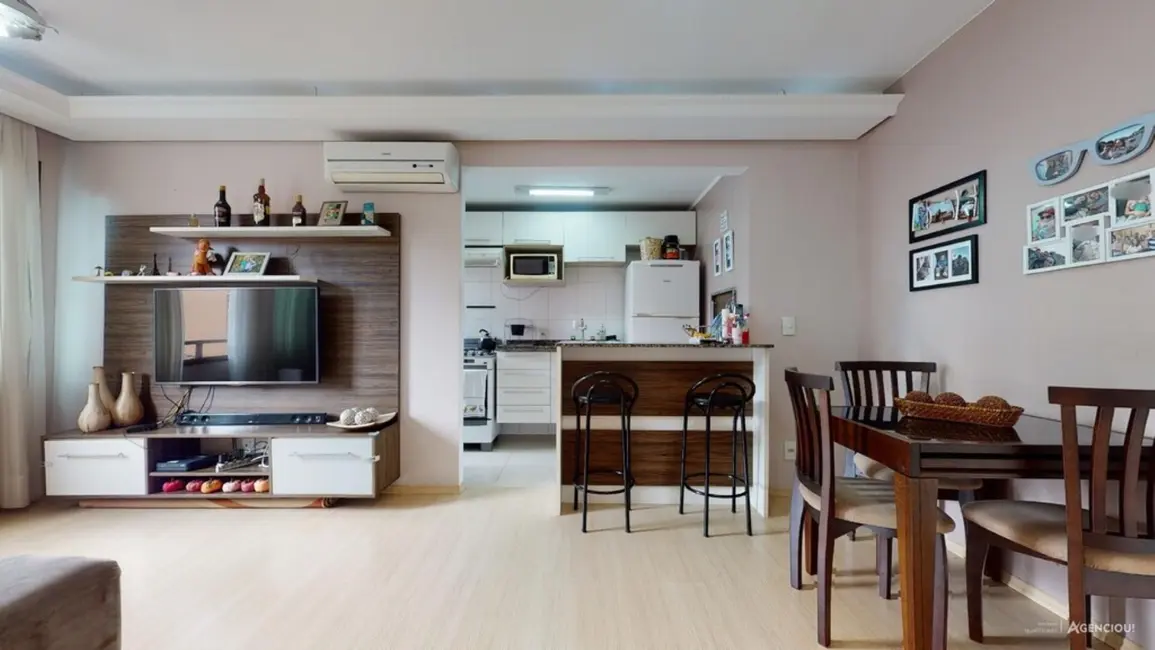 Foto 2 de Apartamento com 2 quartos à venda, 53m2 em Tristeza, Porto Alegre - RS