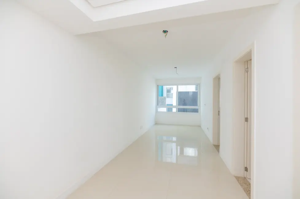 Apartamento com 1 quarto à venda, 44m2 em Passo da Areia, Porto Alegre - RS - imagem 5 Foto 5 de Apartamento com 1 quarto à venda, 44m2 em Passo da Areia, Porto Alegre - RS