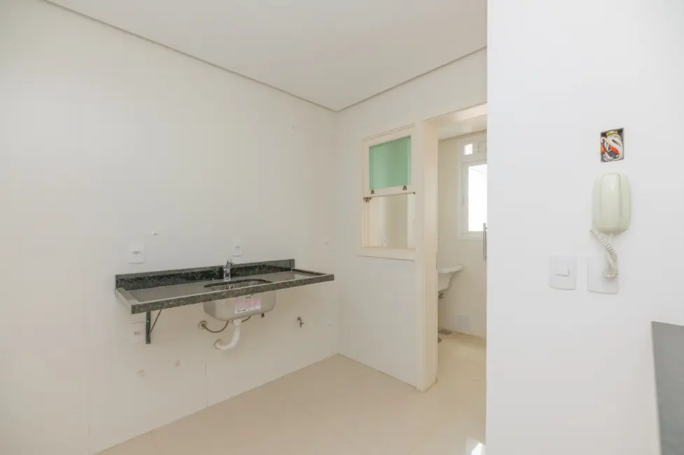 Apartamento com 1 quarto à venda, 44m2 em Passo da Areia, Porto Alegre - RS - imagem 9 Foto 9 de Apartamento com 1 quarto à venda, 44m2 em Passo da Areia, Porto Alegre - RS