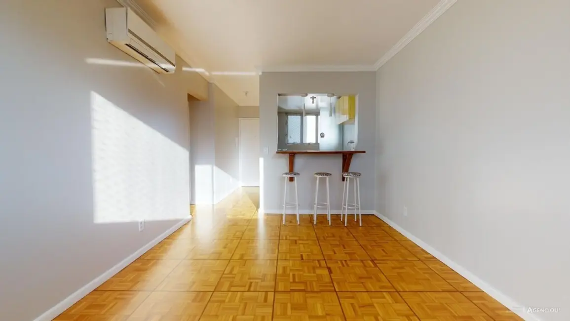 Apartamento com 1 quarto à venda, 43m2 em Centro Histórico, Porto Alegre - RS - imagem 2 Foto 2 de Apartamento com 1 quarto à venda, 43m2 em Centro Histórico, Porto Alegre - RS