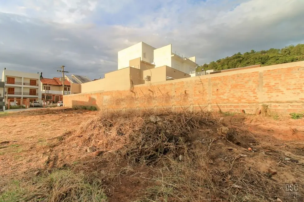 Terreno / Lote à venda, 96m2 em Guarujá, Porto Alegre - RS - imagem 3 Foto 3 de Terreno / Lote à venda, 96m2 em Guarujá, Porto Alegre - RS