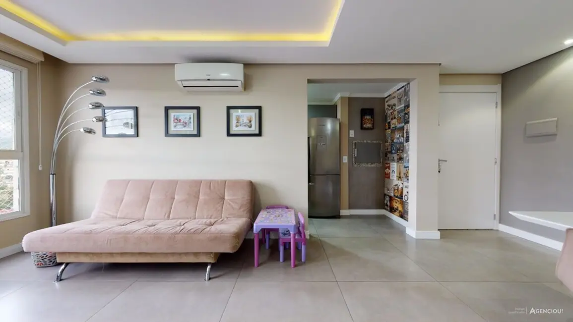 Foto 6 de Apartamento com 3 quartos à venda, 71m2 em Cavalhada, Porto Alegre - RS