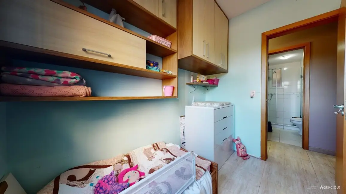 Foto 9 de Apartamento com 3 quartos à venda, 71m2 em Cavalhada, Porto Alegre - RS