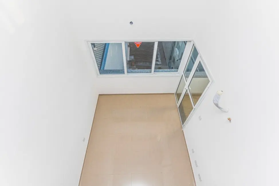 Loft / Flat com 2 quartos à venda, 60m2 em Menino Deus, Porto Alegre - RS - imagem 8 Foto 8 de Loft / Flat com 2 quartos à venda, 60m2 em Menino Deus, Porto Alegre - RS