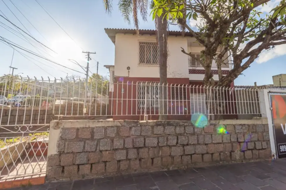 Foto 1 de Casa à venda, 203m2 em Glória, Porto Alegre - RS