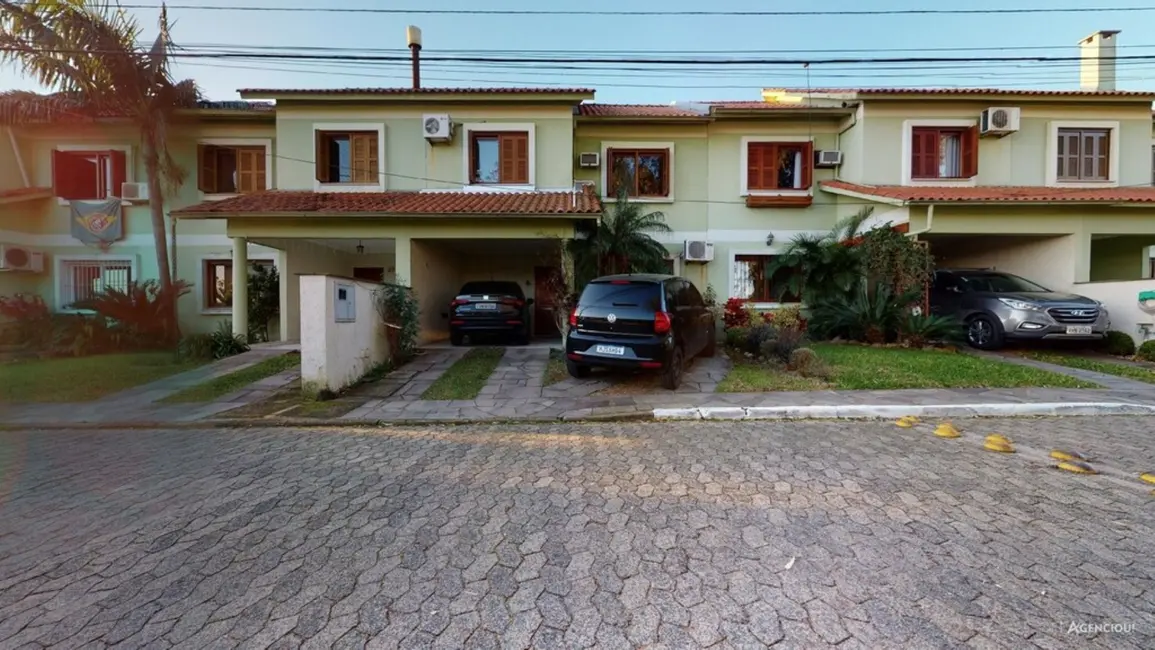 Casa com 3 quartos à venda, 143m2 em Espírito Santo, Porto Alegre - RS - imagem 2 Foto 2 de Casa com 3 quartos à venda, 143m2 em Espírito Santo, Porto Alegre - RS