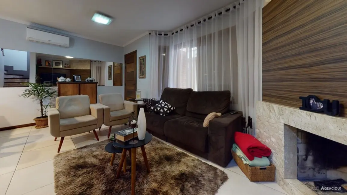 Foto 3 de Casa de Condomínio com 3 quartos à venda, 190m2 em Camaquã, Porto Alegre - RS