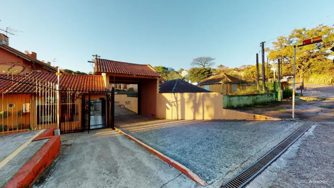 Casa com 3 quartos à venda, 145m2 em Cavalhada, Porto Alegre - RS - imagem 4 Foto 4 de Casa com 3 quartos à venda, 145m2 em Cavalhada, Porto Alegre - RS