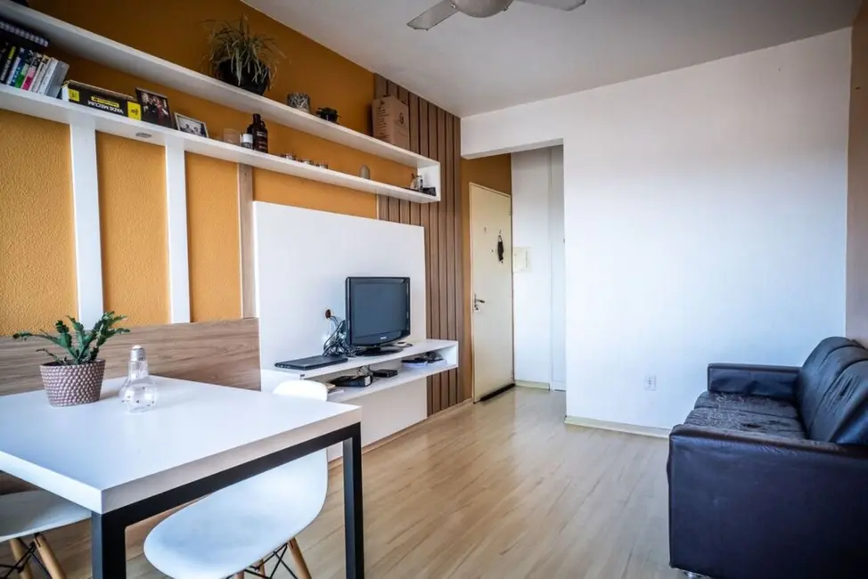 Foto 2 de Apartamento com 2 quartos à venda, 51m2 em Sarandi, Porto Alegre - RS