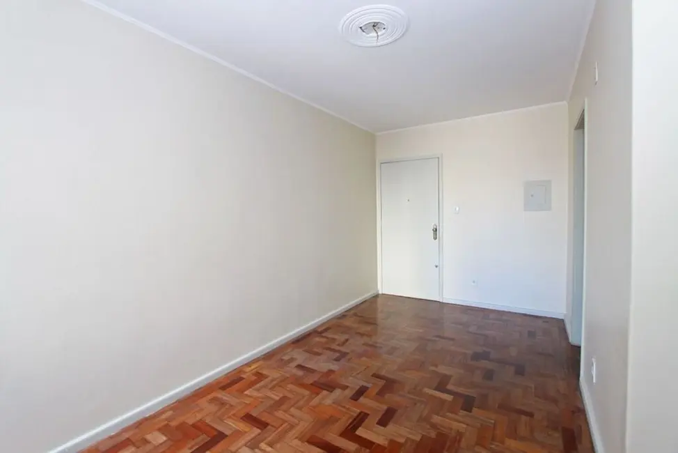 Foto 4 de Apartamento com 2 quartos à venda, 68m2 em Passo da Areia, Porto Alegre - RS