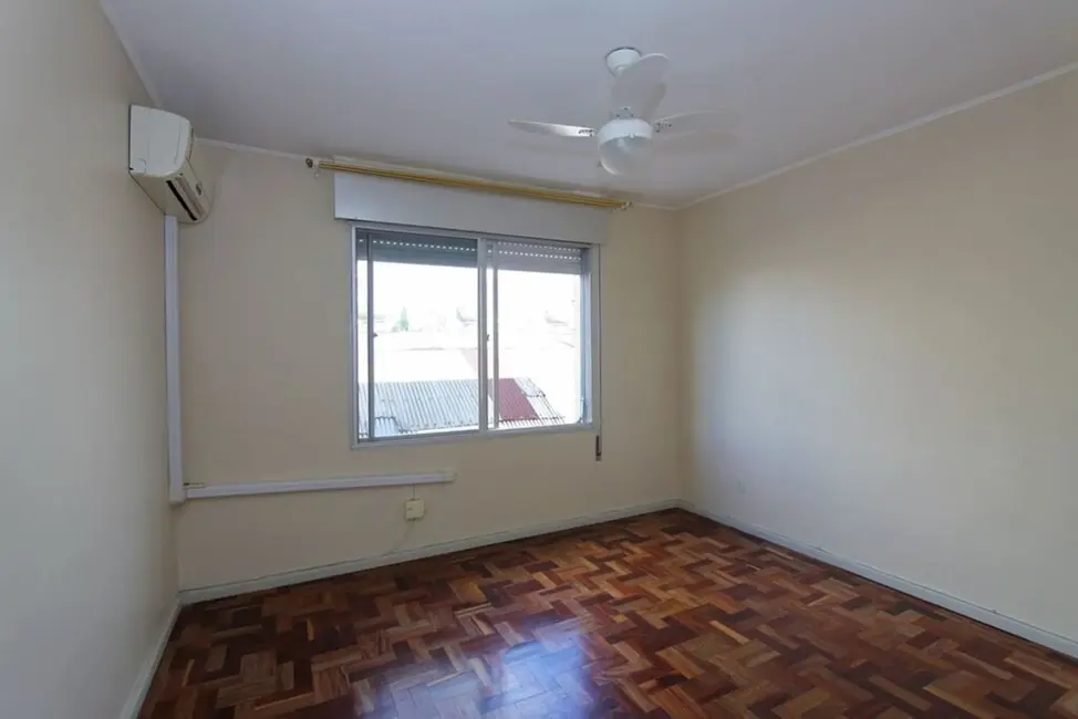 Foto 8 de Apartamento com 2 quartos à venda, 68m2 em Passo da Areia, Porto Alegre - RS