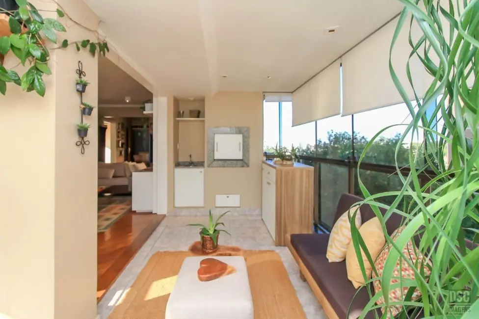 Apartamento com 2 quartos à venda, 101m2 em Higienópolis, Porto Alegre - RS - imagem 6 Foto 6 de Apartamento com 2 quartos à venda, 101m2 em Higienópolis, Porto Alegre - RS