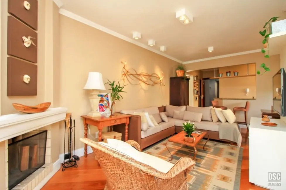 Apartamento com 2 quartos à venda, 101m2 em Higienópolis, Porto Alegre - RS - imagem 2 Foto 2 de Apartamento com 2 quartos à venda, 101m2 em Higienópolis, Porto Alegre - RS