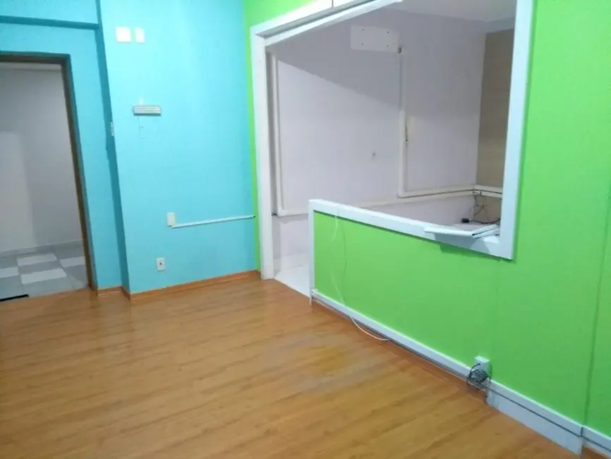 Sala Comercial à venda, 61m2 em Centro Histórico, Porto Alegre - RS - imagem 9 Foto 9 de Sala Comercial à venda, 61m2 em Centro Histórico, Porto Alegre - RS