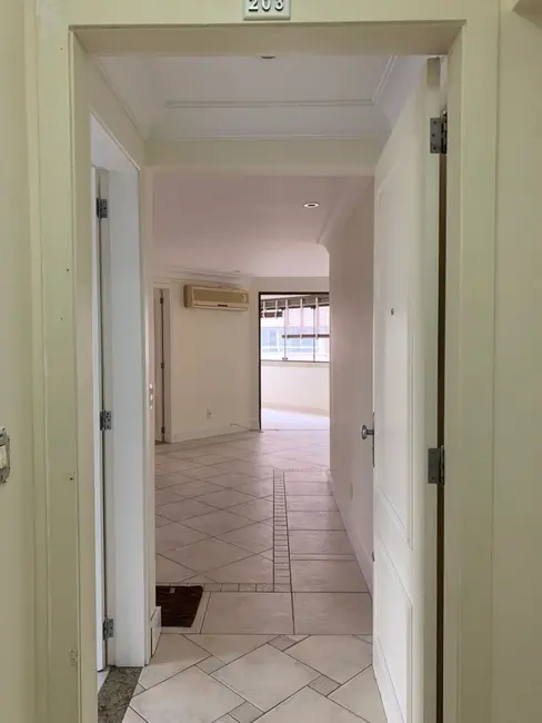 Foto 3 de Apartamento com 3 quartos à venda, 100m2 em Boa Vista, Porto Alegre - RS