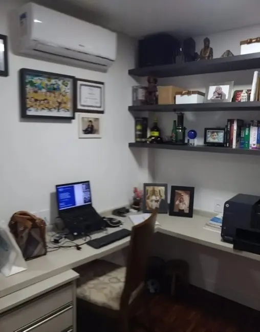 Foto 6 de Apartamento com 3 quartos à venda, 102m2 em Rio Branco, Porto Alegre - RS