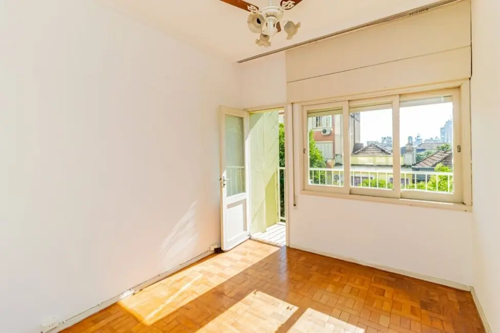 Apartamento com 3 quartos à venda, 97m2 em Centro Histórico, Porto Alegre - RS - imagem 3 Foto 3 de Apartamento com 3 quartos à venda, 97m2 em Centro Histórico, Porto Alegre - RS