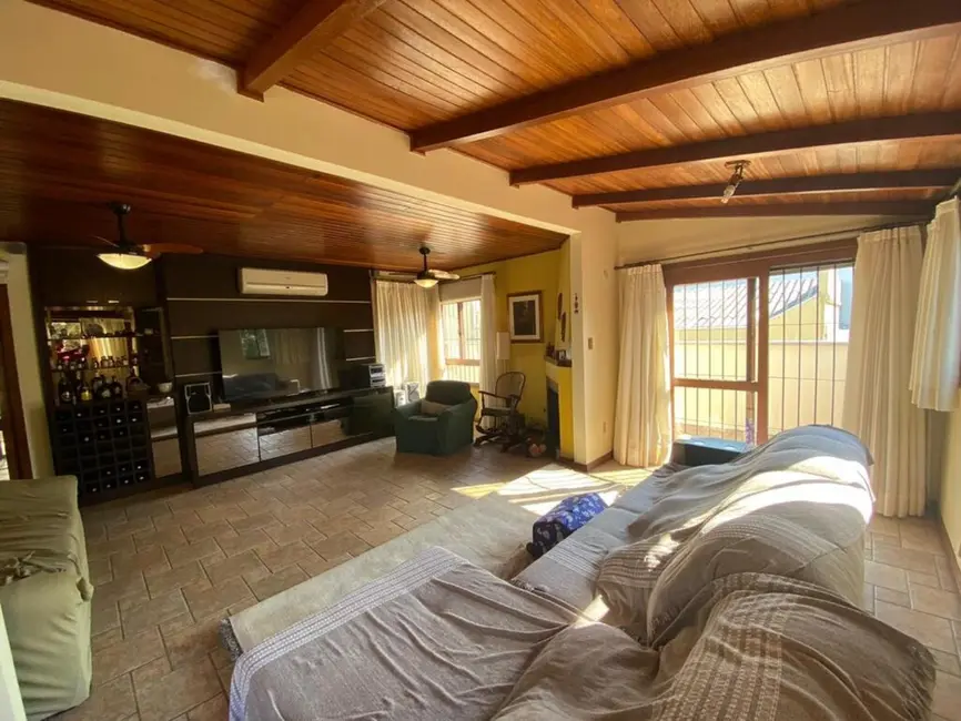 Apartamento com 3 quartos à venda, 215m2 em Petrópolis, Porto Alegre - RS - imagem 4 Foto 4 de Apartamento com 3 quartos à venda, 215m2 em Petrópolis, Porto Alegre - RS