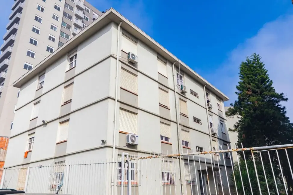 Foto 1 de Apartamento com 3 quartos à venda, 64m2 em Vila Ipiranga, Porto Alegre - RS