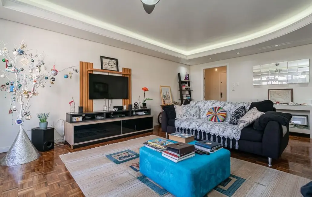 Foto 6 de Apartamento com 3 quartos à venda, 204m2 em Rio Branco, Porto Alegre - RS