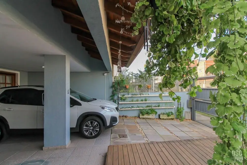 Foto 3 de Casa de Condomínio com 4 quartos à venda, 201m2 em Hípica, Porto Alegre - RS