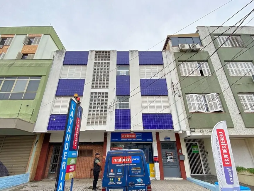 Foto 9 de Apartamento com 1 quarto à venda, 34m2 em Azenha, Porto Alegre - RS