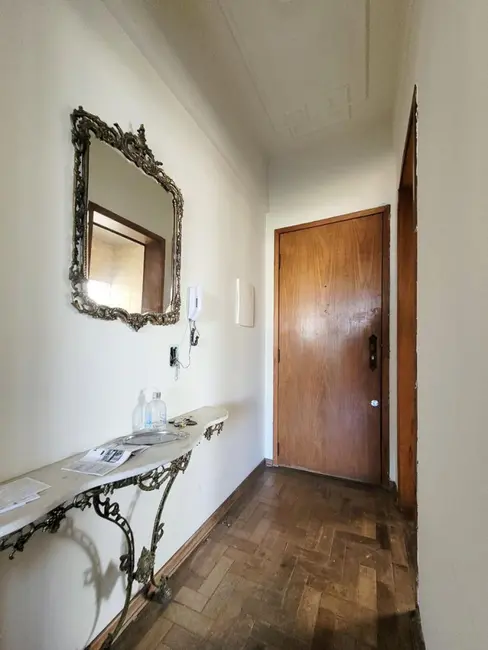 Apartamento com 3 quartos à venda, 86m2 em Farroupilha, Porto Alegre - RS - imagem 8 Foto 8 de Apartamento com 3 quartos à venda, 86m2 em Farroupilha, Porto Alegre - RS