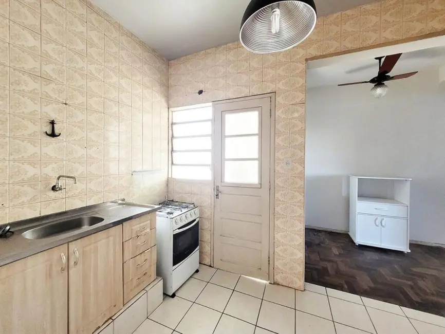 Apartamento com 3 quartos à venda, 86m2 em Farroupilha, Porto Alegre - RS - imagem 9 Foto 9 de Apartamento com 3 quartos à venda, 86m2 em Farroupilha, Porto Alegre - RS