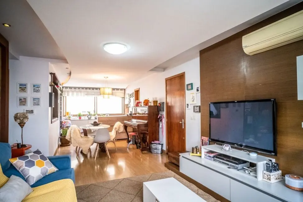 Apartamento com 3 quartos à venda, 102m2 em Mont Serrat, Porto Alegre - RS - imagem 9 Foto 9 de Apartamento com 3 quartos à venda, 102m2 em Mont Serrat, Porto Alegre - RS