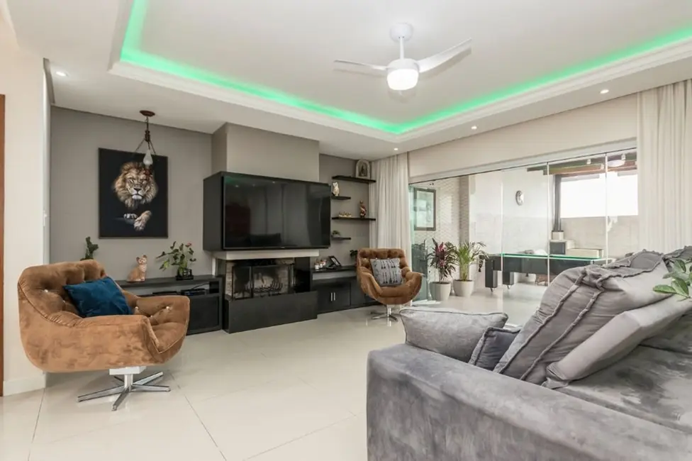 Foto 3 de Casa com 3 quartos à venda, 245m2 em Mário Quintana, Porto Alegre - RS