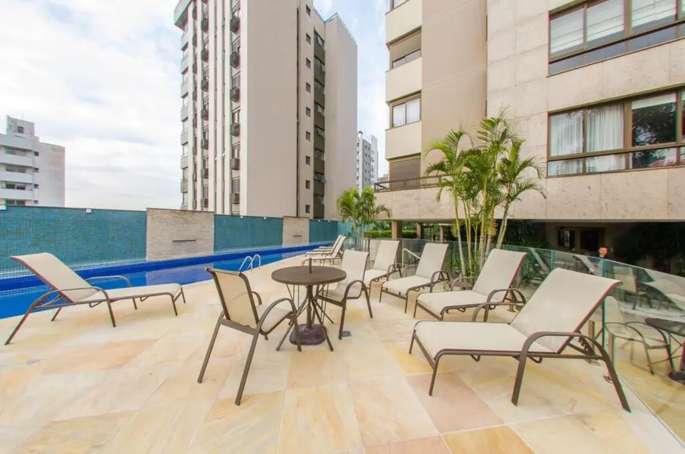 Apartamento com 4 quartos à venda, 310m2 em Bela Vista, Porto Alegre - RS - imagem 9 Foto 9 de Apartamento com 4 quartos à venda, 310m2 em Bela Vista, Porto Alegre - RS