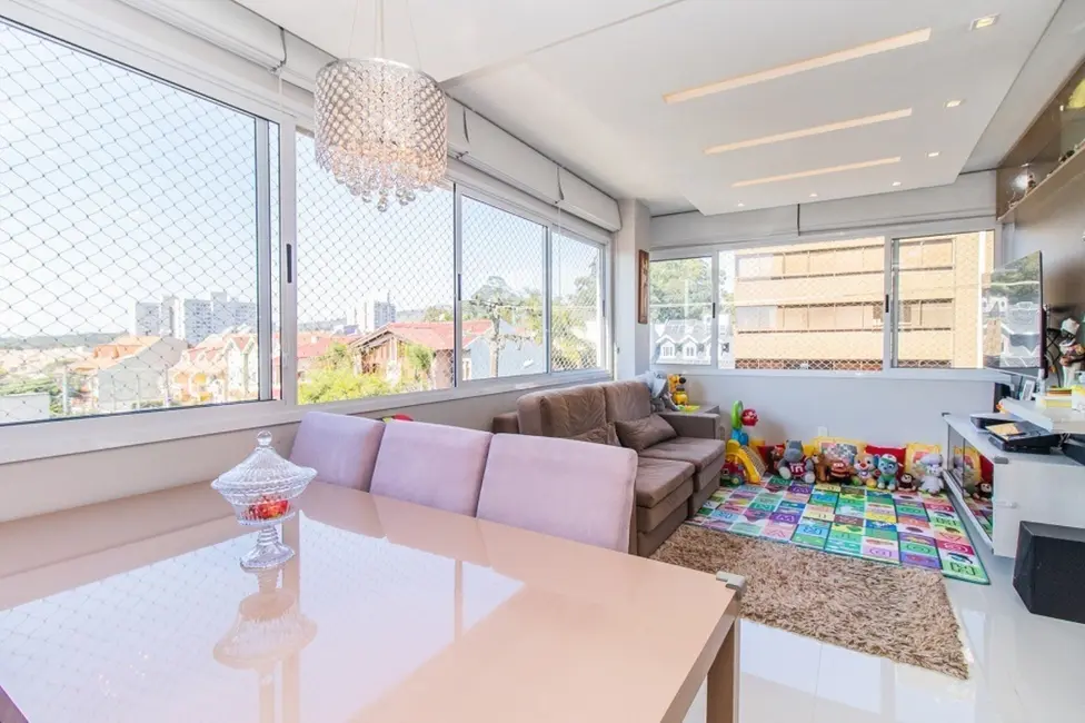 Foto 3 de Apartamento com 2 quartos à venda, 66m2 em Porto Alegre - RS