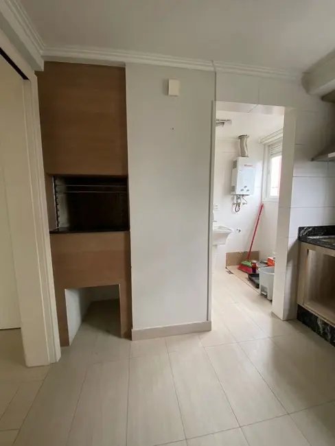 Apartamento com 3 quartos à venda, 100m2 em Petrópolis, Porto Alegre - RS - imagem 4 Foto 4 de Apartamento com 3 quartos à venda, 100m2 em Petrópolis, Porto Alegre - RS