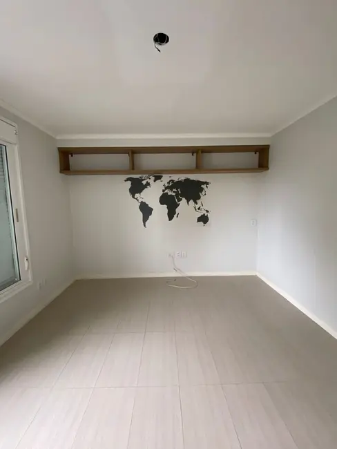 Apartamento com 3 quartos à venda, 100m2 em Petrópolis, Porto Alegre - RS - imagem 8 Foto 8 de Apartamento com 3 quartos à venda, 100m2 em Petrópolis, Porto Alegre - RS