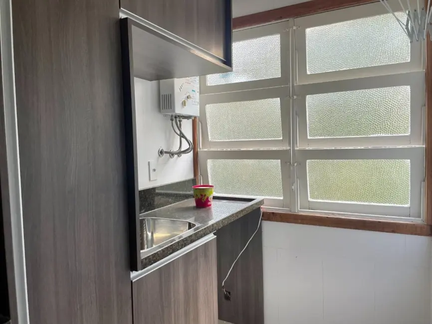 Apartamento com 2 quartos à venda, 63m2 em Teresópolis, Porto Alegre - RS - imagem 7 Foto 7 de Apartamento com 2 quartos à venda, 63m2 em Teresópolis, Porto Alegre - RS