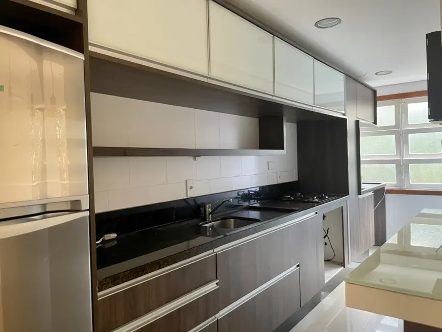 Apartamento com 2 quartos à venda, 63m2 em Teresópolis, Porto Alegre - RS - imagem 5 Foto 5 de Apartamento com 2 quartos à venda, 63m2 em Teresópolis, Porto Alegre - RS