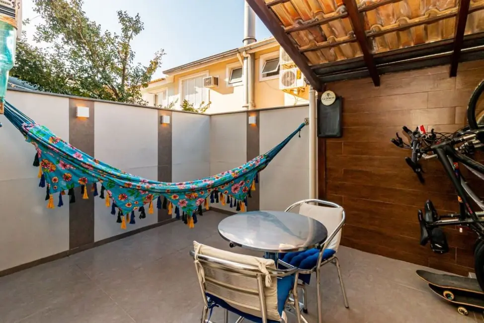 Foto 9 de Casa de Condomínio com 2 quartos à venda, 79m2 em Cavalhada, Porto Alegre - RS