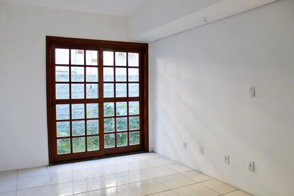 Foto 5 de Casa com 3 quartos à venda, 118m2 em Camaquã, Porto Alegre - RS