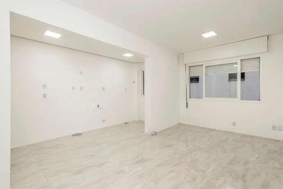 Apartamento com 1 quarto à venda, 39m2 em Centro Histórico, Porto Alegre - RS - imagem 2 Foto 2 de Apartamento com 1 quarto à venda, 39m2 em Centro Histórico, Porto Alegre - RS