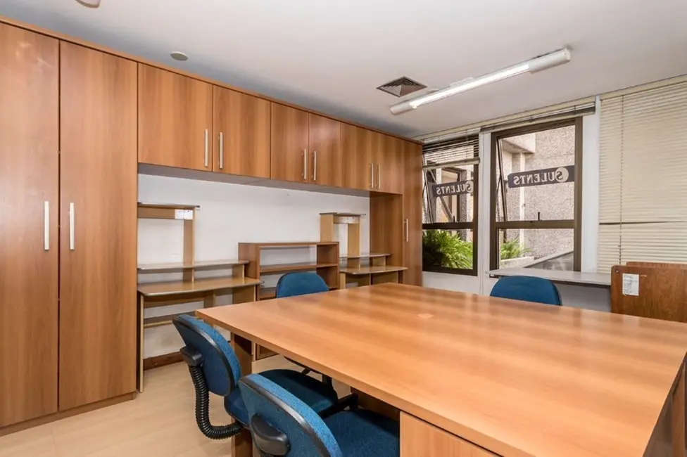 Foto 8 de Sala Comercial à venda, 63m2 em Rio Branco, Porto Alegre - RS