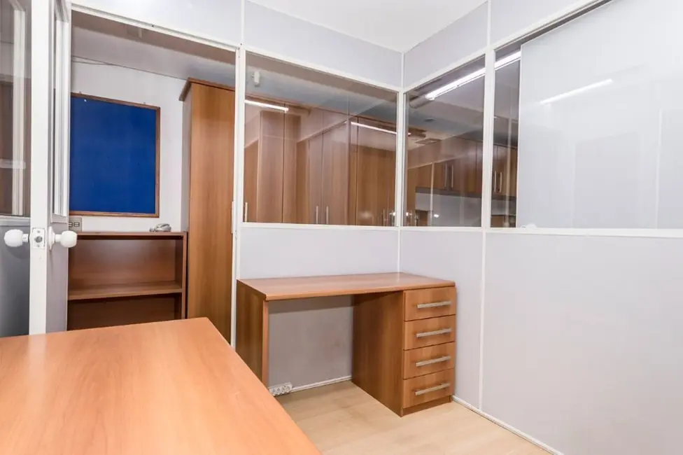 Foto 4 de Sala Comercial à venda, 63m2 em Rio Branco, Porto Alegre - RS