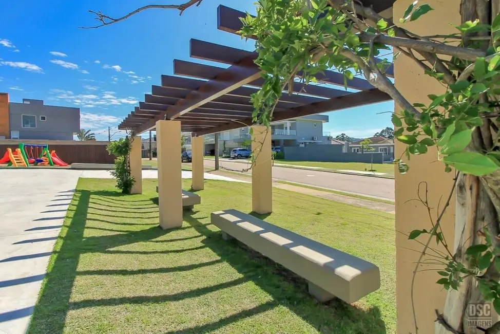 Foto 3 de Terreno / Lote à venda, 102m2 em Vila Nova, Porto Alegre - RS