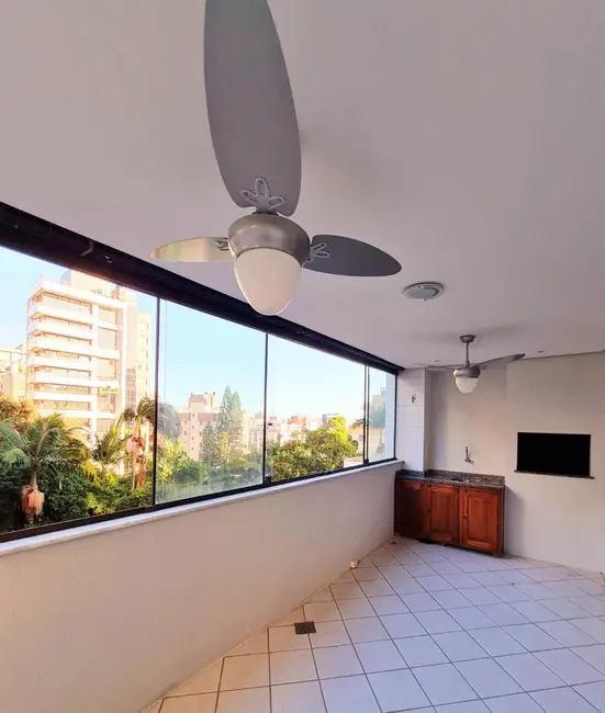 Foto 3 de Apartamento com 3 quartos à venda, 105m2 em Rio Branco, Porto Alegre - RS