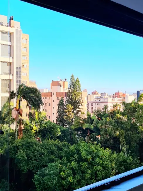 Foto 8 de Apartamento com 3 quartos à venda, 105m2 em Rio Branco, Porto Alegre - RS