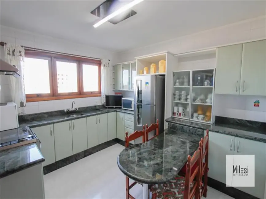 Apartamento com 3 quartos à venda, 128m2 em São Leopoldo, Caxias Do Sul - RS - imagem 8 Foto 8 de Apartamento com 3 quartos à venda, 128m2 em São Leopoldo, Caxias Do Sul - RS